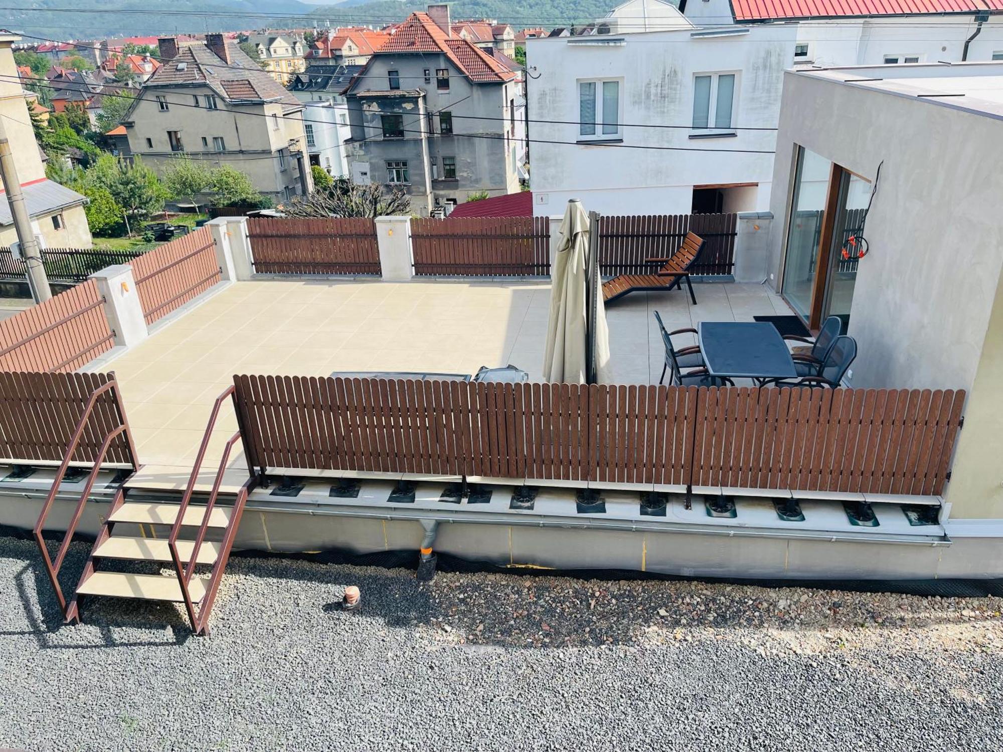 Jenys Apartment Usti 2 Ústí nad Labem エクステリア 写真
