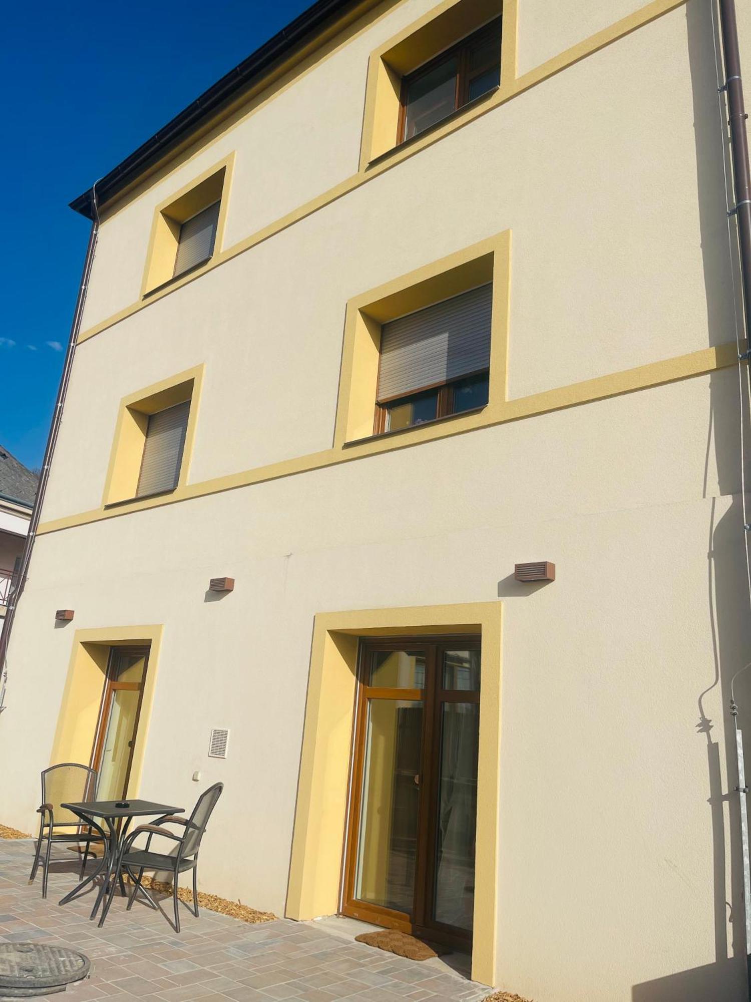 Jenys Apartment Usti 2 Ústí nad Labem エクステリア 写真